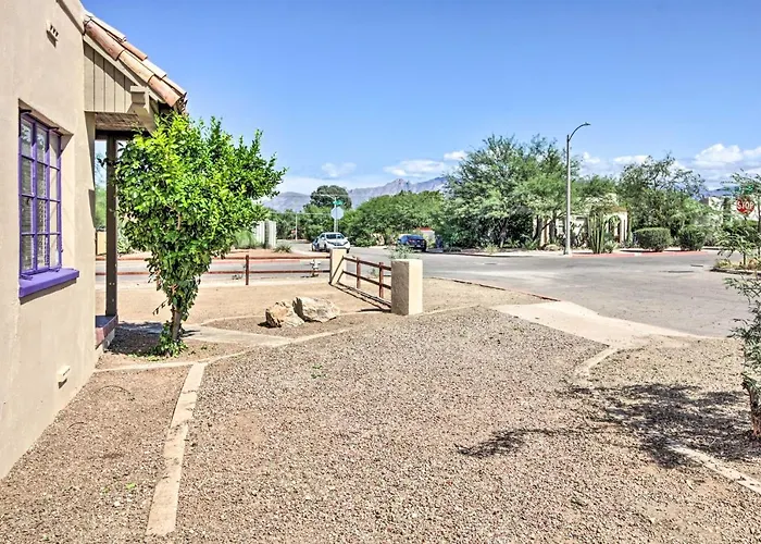 Tranquil W/ Yard - Walk To U Of A * Tucson