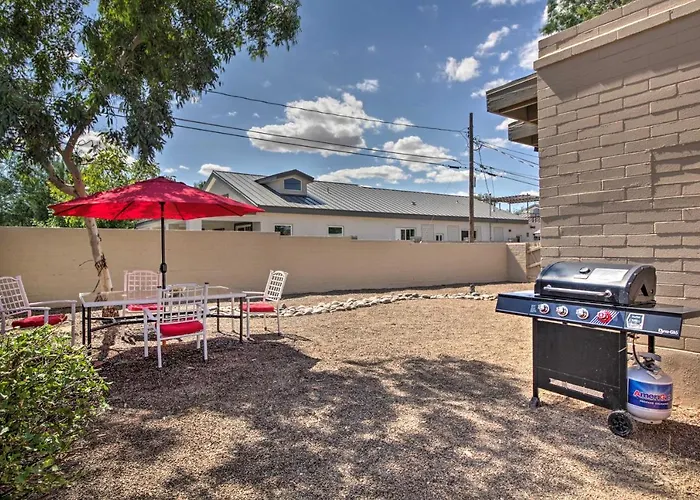 Tranquil W/ Yard - Walk To U Of A Сasa de vacaciones Tucson